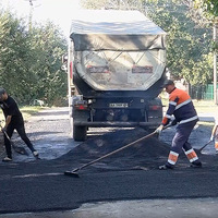 У Прилуках продовжується поточний ямковий ремонт доріг