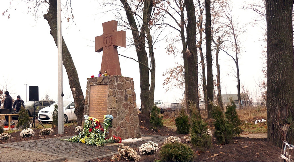 На Прилуччині освячено пам’ятний хрест на місці загибелі бійців 164-го батальйону