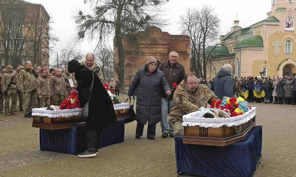 У Прилуках попрощалися із захисниками Андрієм Александровим та Олександром Джемуратовим