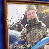 У Прилуцькій гімназії №13 відкрили меморіальну дошку на честь військовослужбовця Сергія Матвєєва