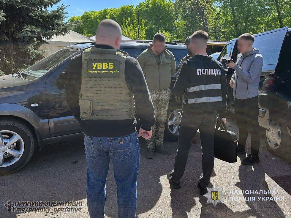 На Чернігівщині затримали співробітника ТЦК: обіцяв зняти з розшуку військовозобов’язаного