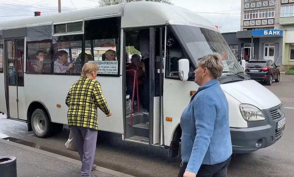 Автобус №15 більше не курсуватиме Прилуками