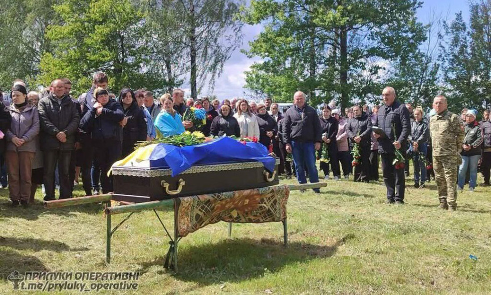 Назавжди 25: у громаді на Прилуччині попрощалися із загиблим військовим-добровольцем Павлом Бахмачем