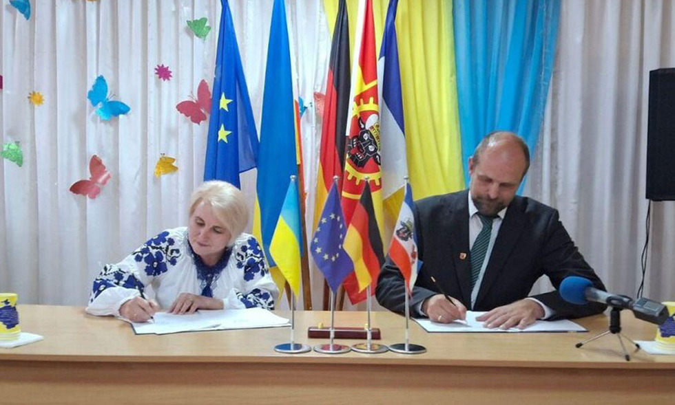 Дасть старт новим ініціативам: громада Прилуччини підписала меморандум про співпрацю з містом Німеччини