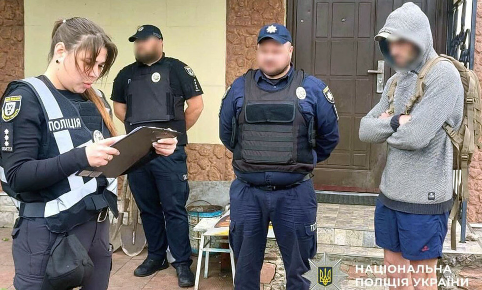Жителі Прилуччини постануть перед судом за незаконне зберігання зброї та наркотиків