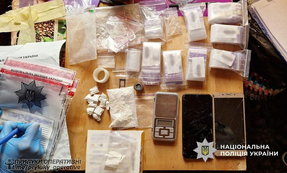 Заробляли понад 2 мільйони щомісяця: на Чернігівщині судитимуть п’ятьох наркоділків