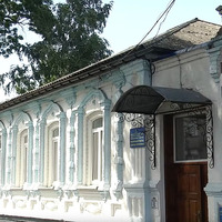 Садиба вчителя Котляренка: у цьому будинку народжували сім’ї, а тепер живе книга