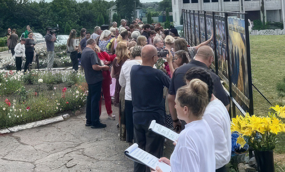 «Ангели Перемоги»: у громаді на Прилуччині відкрили пам’ятну стіну на честь загиблих воїнів