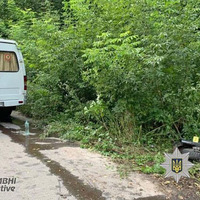 Зіткнулися шкільний автобус та мотоцикл: у ДТП на Прилуччині травмувався мотоцикліст
