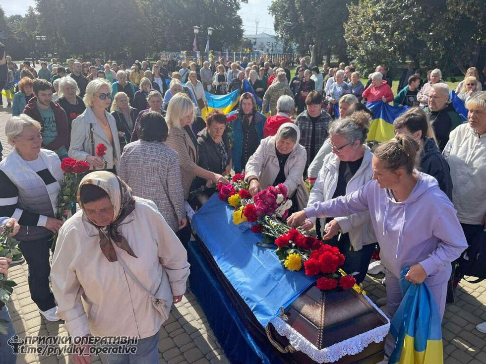 У Прилуках попрощалися із загиблим військовим ЗСУ Іваном Бочаровим