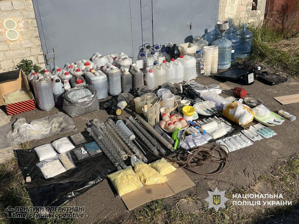 На Чернігівщині затримали групу наркодилерів