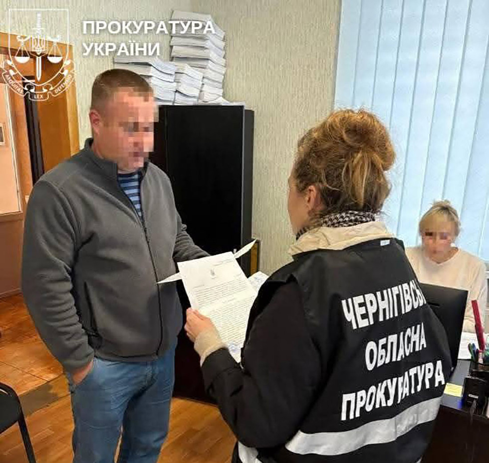 На Чернігівщині викрили директорів та засновника підприємств: влаштовували військовозобов’язаних на фіктивні роботу та навчання