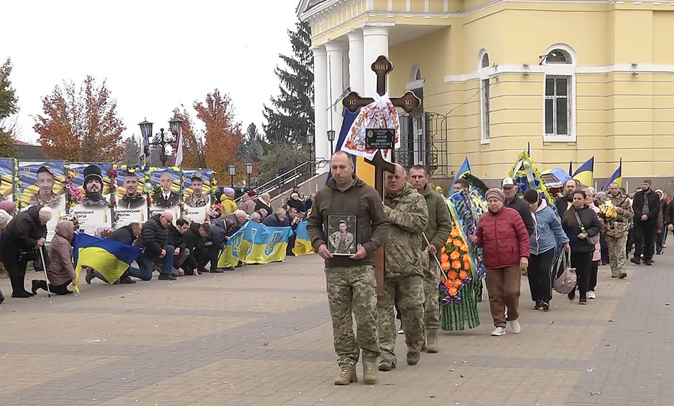 У Прилуках попрощалися із загиблим військовим ЗСУ Анатолієм Кашпуром