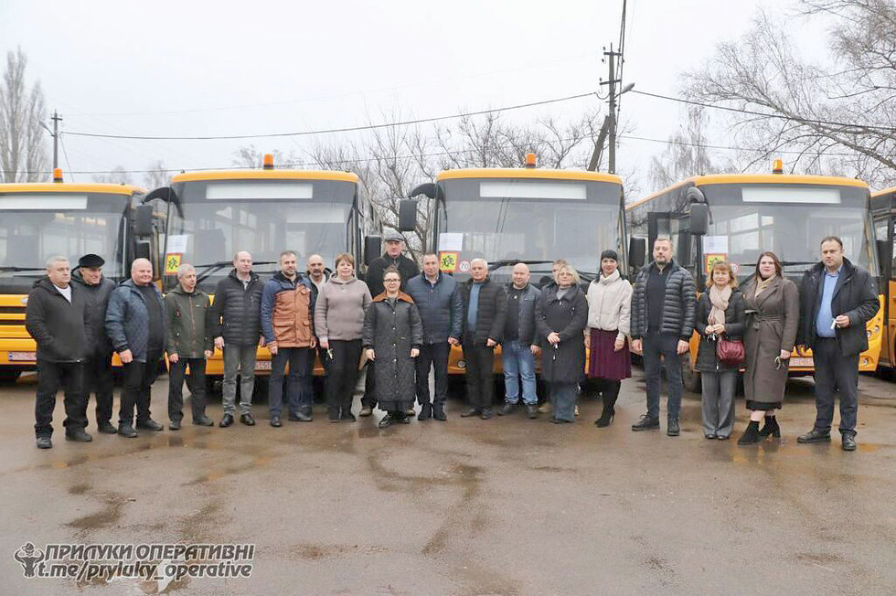 Три громади Прилуцького району отримали шкільні автобуси