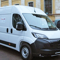 Франція передала мікроавтобус для громади Прилуцького району