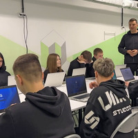 Прилуки отримали 50 ноутбуків від партнерів з Естонської Республіки