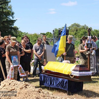 У громаді на Прилуччині попрощалися із загиблим військовим ЗСУ Володимиром Кузьменком