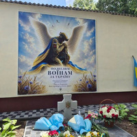 У Прилуках встановили пам’ятний знак на честь загиблих медиків