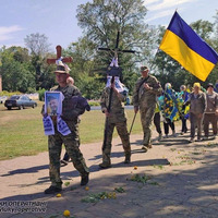 У громаді на Прилуччині попрощалися із військовим ЗСУ Анатолієм Жовтуном