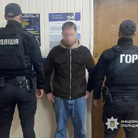 Системна робота з протидії наркозлочинності: у Прилуках поліцейські затримали торговця метадоном