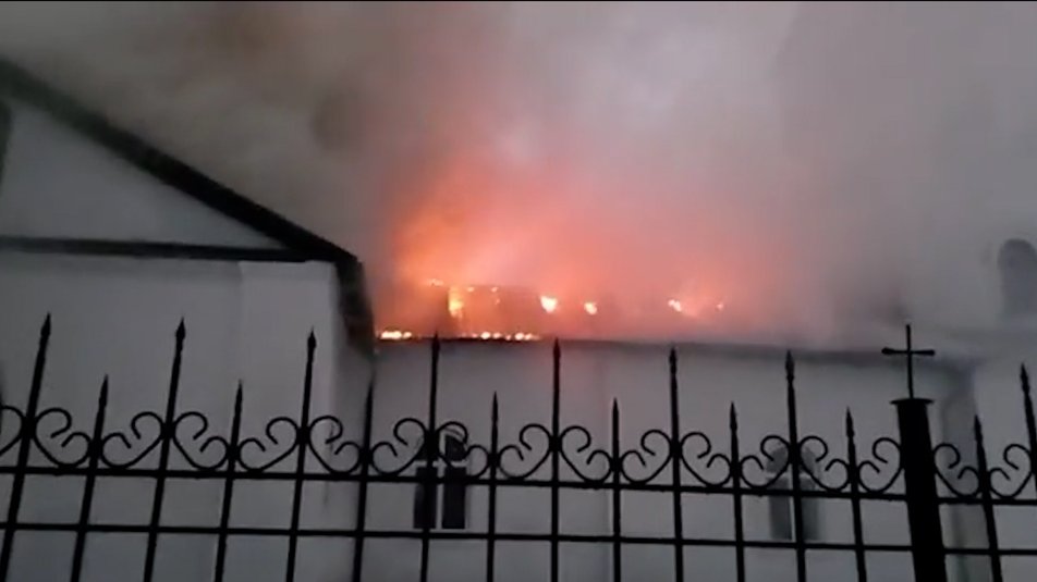 У селі Журавка, що в Прилуцькому районі, горить церква