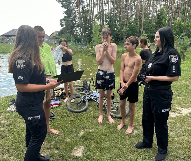 ювенальні поліцейські прилуччини радять, як убезпечити дітей під час відпочинку біля водойм
